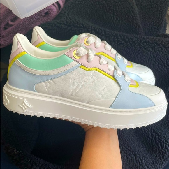 Brand New Louis Vuitton Time Out sneakers - Picture 1 of 7
